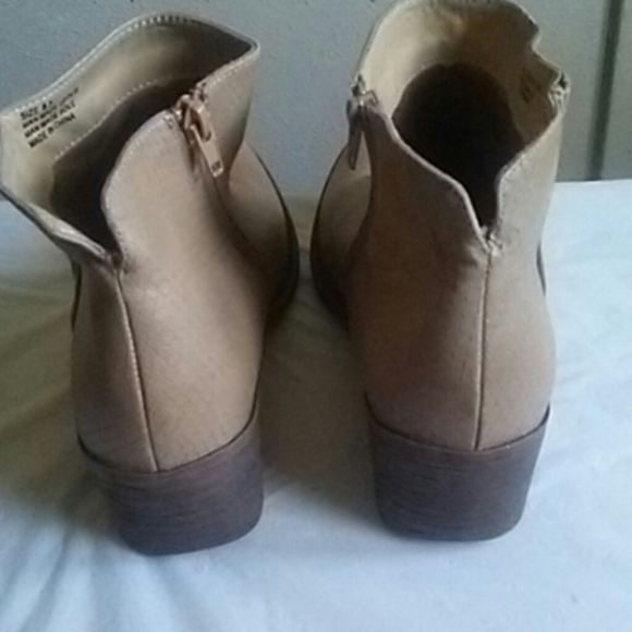 Volatile Bootie - Picture 6 of 6